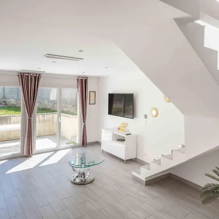 Des Lumieres Apartamento Aulnay-sous-Bois